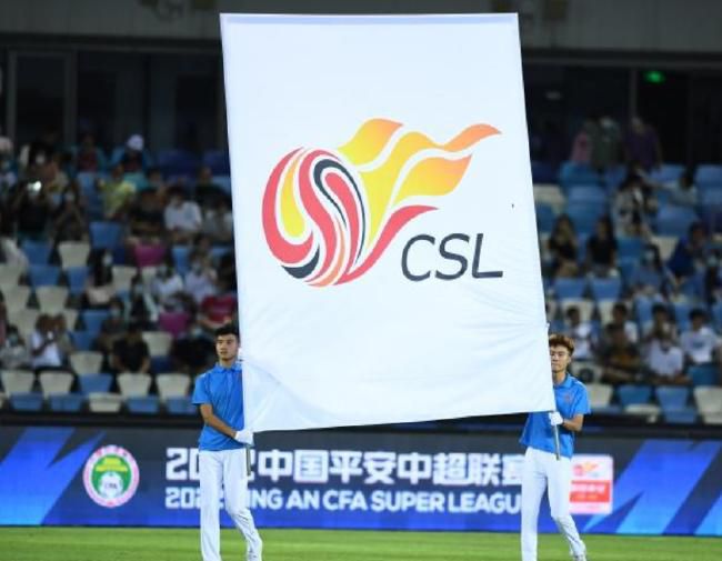 张子洲甚至哭的上气不接下气，苦苦哀求道：叶大师、洪五爷，我真的知错了。